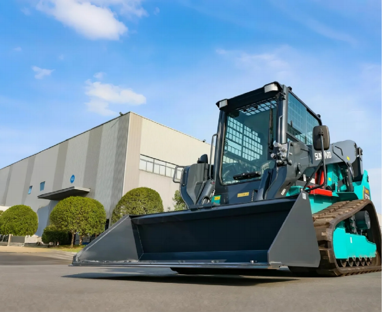 Sunward SWTL5238 compact track loader at factory