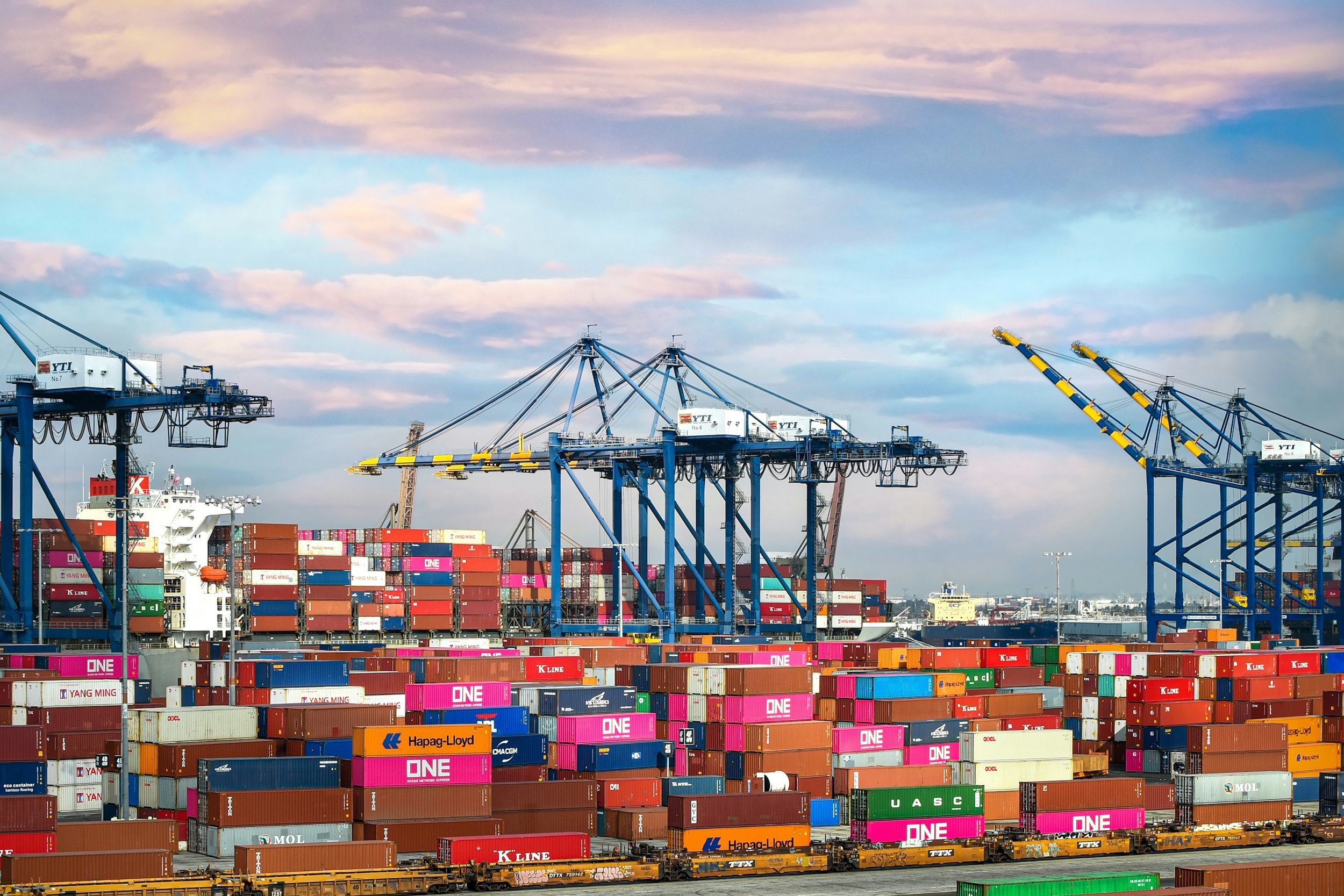 Dealer network development for heavy machinery